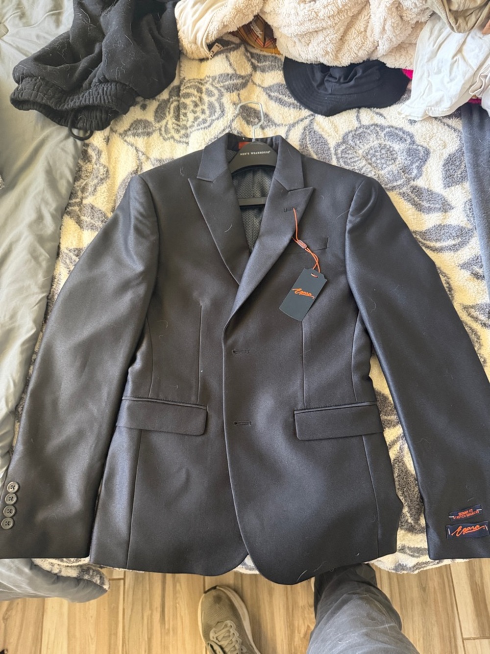 Egara Men's Black Single-Breasted Sport Coat with Notch Lapel